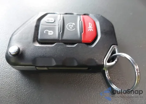 2024 Jeep Wrangler 4Xe Summit 4Xe z USA, uszkodzony, nr VIN 1C4RJXU6XRW178438